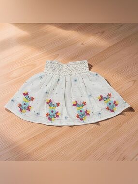 Bell Girls Embroidered White Cotton Mini Skirt with Floral Accents Size 6